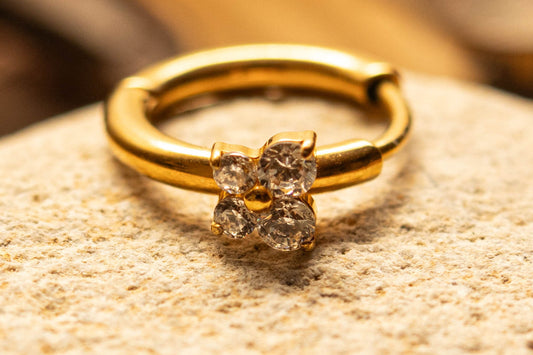 ALMÉA – Créole en Titane ASTM F - 136 | Hypoallergénique & Étanche - Much Elegance