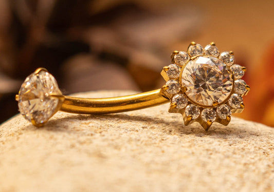 LUNARIA – Piercing Nombril en Titane ASTM F - 136 | Couronne Cristal Lumineuse - Much Elegance