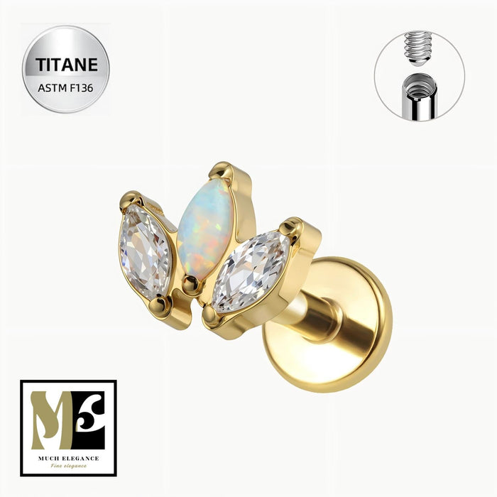 Piercing AURÉLIA illustrant la collection de piercings tragus en titane Much Elegance