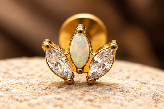 AURÉLIA – Piercing opale et cristaux en titane ASTM F136 | Lobe & Cartilage - Much Elegance