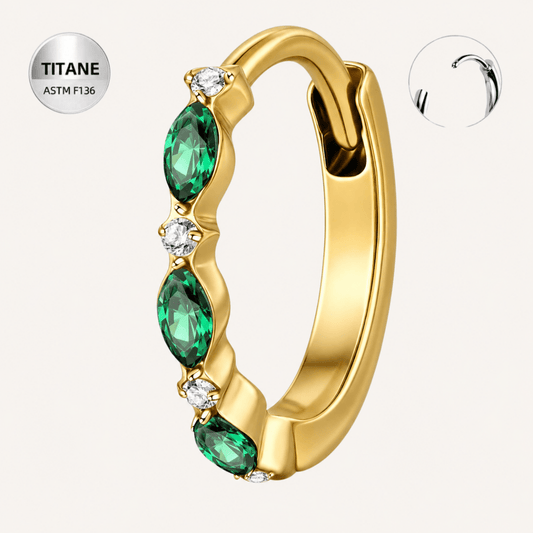 Créole d’oreille en titane ASTM F136 hypoallergénique dorée PVD - AUREA VERDIA - Much Elegance