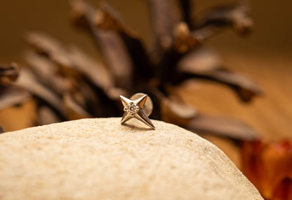 ÉTOILE D'AURA – Piercing étoile en argent 925 plaqué or | Lobe & Cartilage - Much Elegance