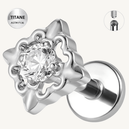 Piercing d’oreille en titane ASTM F136 hypoallergénique - ORÉLIA - Much Elegance