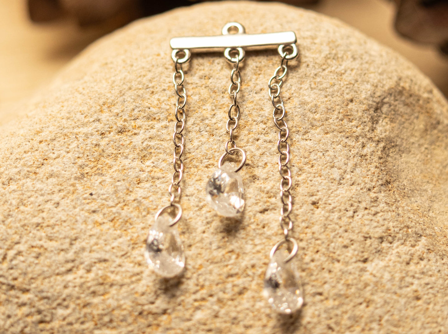 PLUIE DE CRISTAL – Charm d’Oreille Argent 925 ou Plaqué Or 18K | Gouttes Scintillantes - Much Elegance